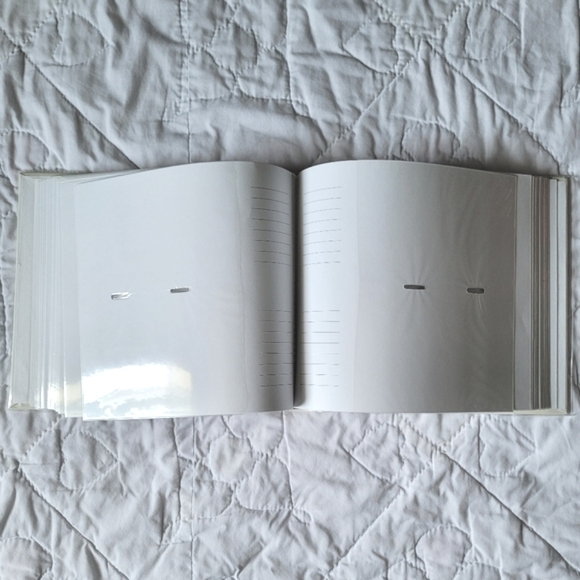 2/$15 🌼 Uniek Photo Album - Picture 3 of 11